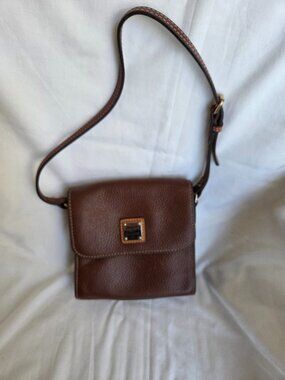 VINTAGE DOONEY & BOURKE LETTER CARRIER CROSSBODY